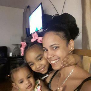 Meet your Posher, Yanet